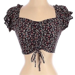 NWOT HOLLISTER Short Sleeve Floral Crop Top